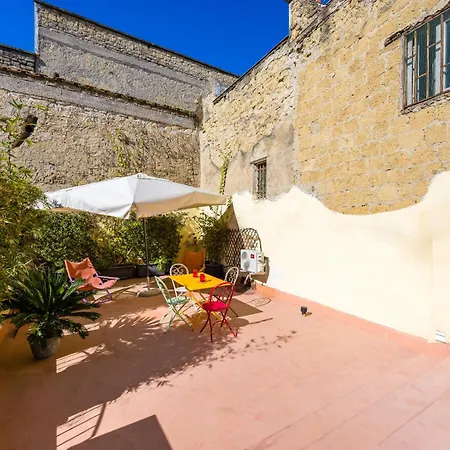 Apartman La Terrazza Nel Centro Di Con Parcheggio Privato Nápoly