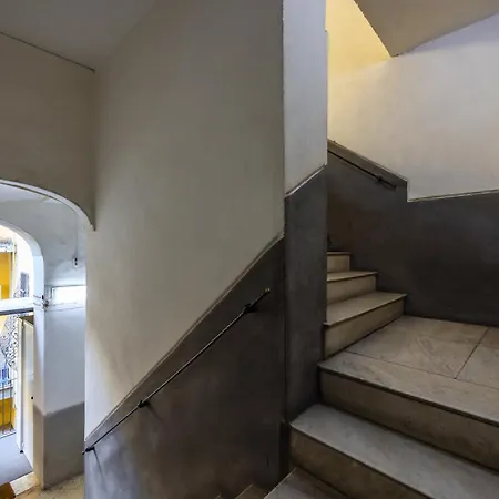 La Terrazza Nel Centro Di Con Parcheggio Privato Apartman Nápoly