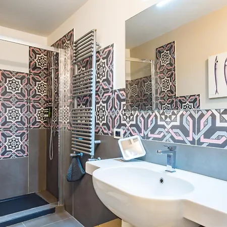 Apartman La Terrazza Nel Centro Di Con Parcheggio Privato Nápoly