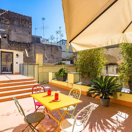 아파트 La Terrazza Nel Centro Di Con Parcheggio Privato