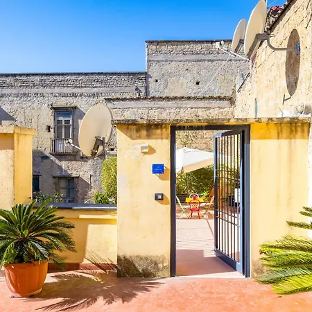La Terrazza Nel Centro Di Con Parcheggio Privato נאפולי