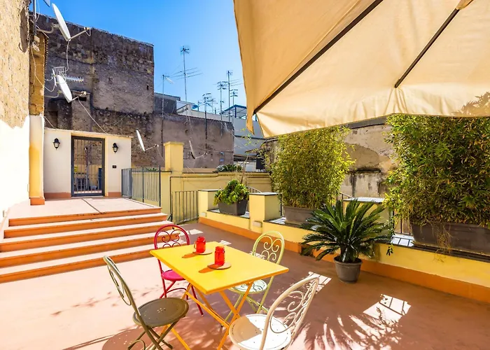 Lägenhet La Terrazza Nel Centro Di Con Parcheggio Privato